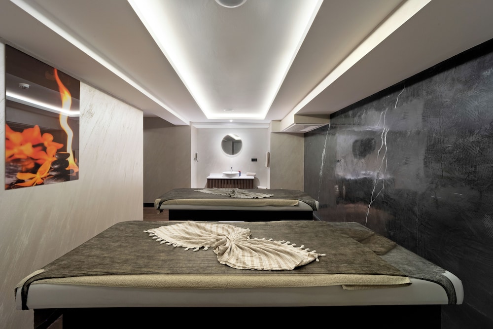 Orka Royal Otel & Spa - Image 66