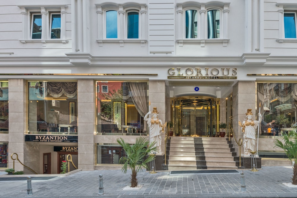 Glorious Otel - Image 61