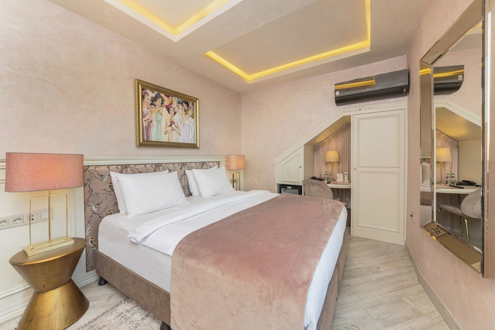 Ayramin Deluxe Hotel - Image 58