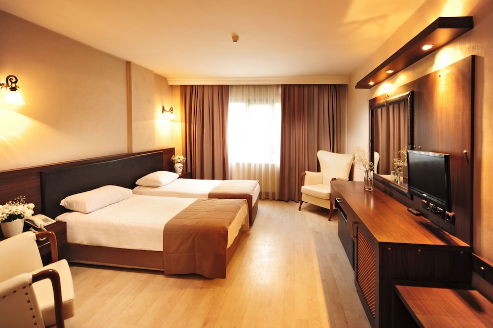 Üstün Otel Alsancak - Image 9