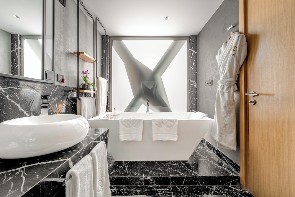 Sofitel İstanbul Taksim - Image 12