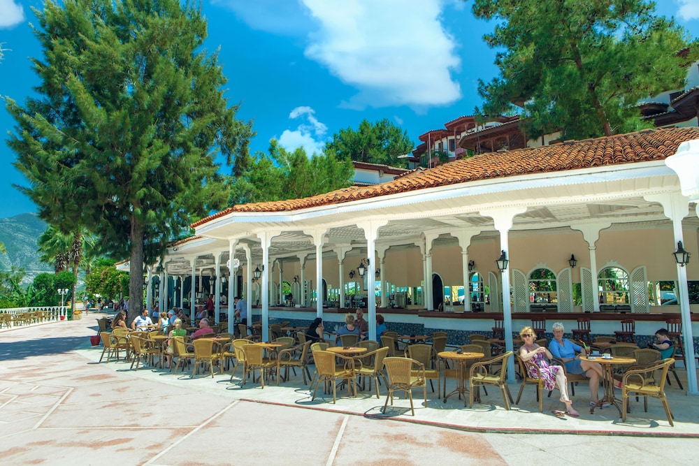 Club & Otel Letoonia - Image 28