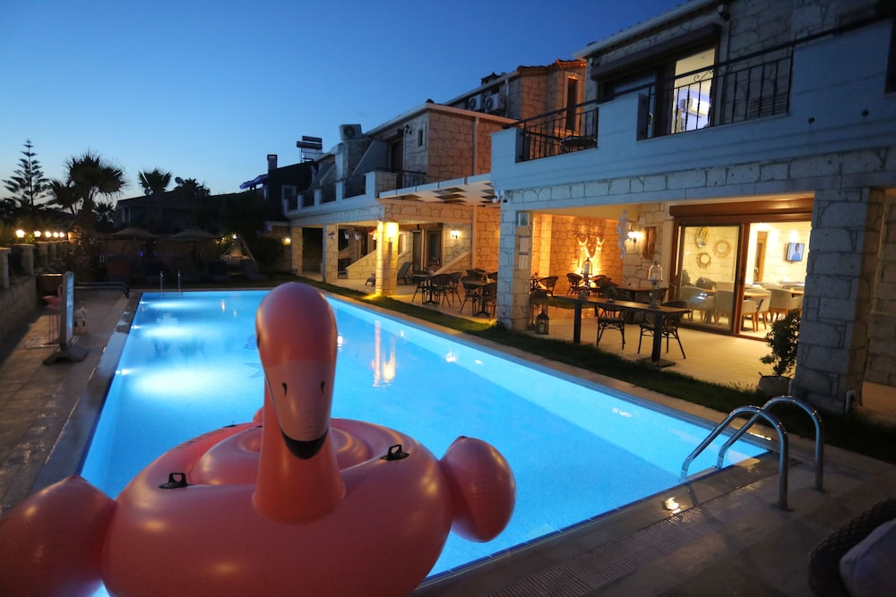Fizzio Alaçatı Hotel - Image 13