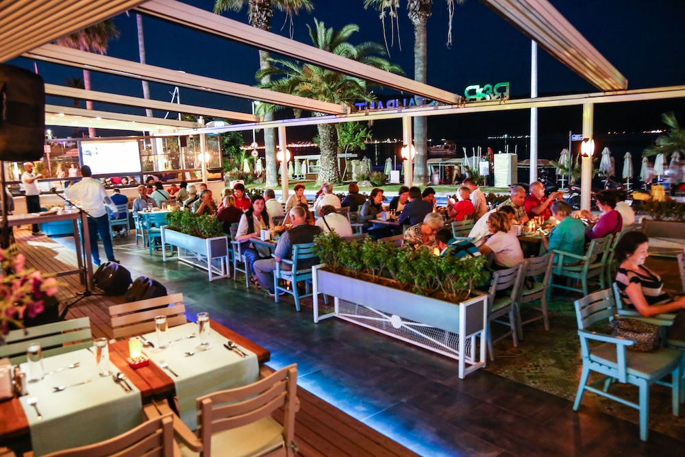 B&B Yüzbaşı Beach Otel - Image 25
