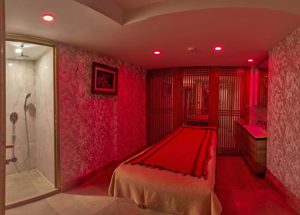 Glorious Otel - Image 34