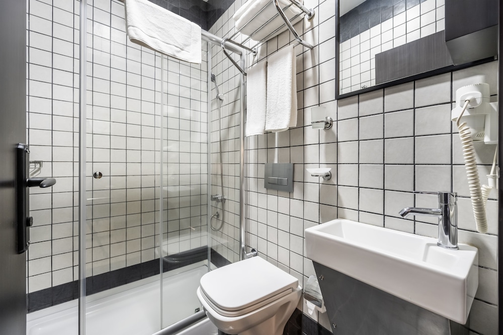 Taksim Terrapia Hotel - Image 8