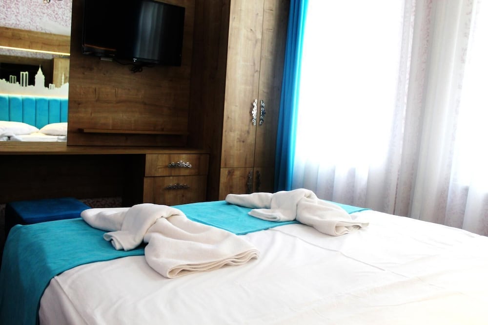 Megaron Hotel - Image 22