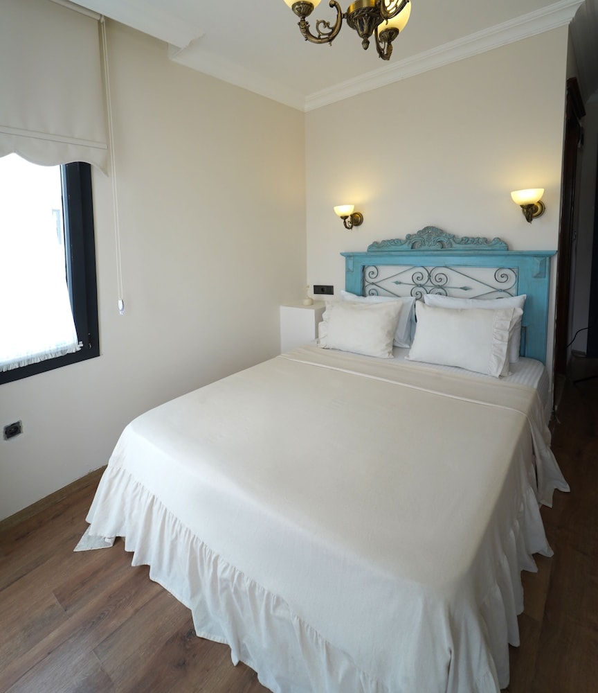 Cunda House Küçük Otel - Image 35
