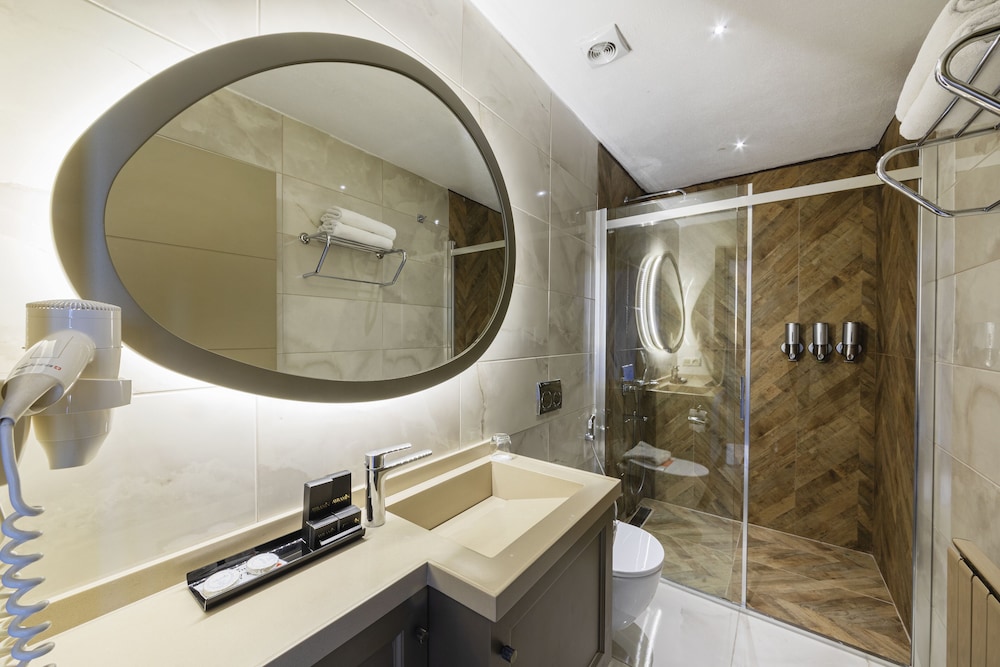 Ayramin Deluxe Hotel - Image 104