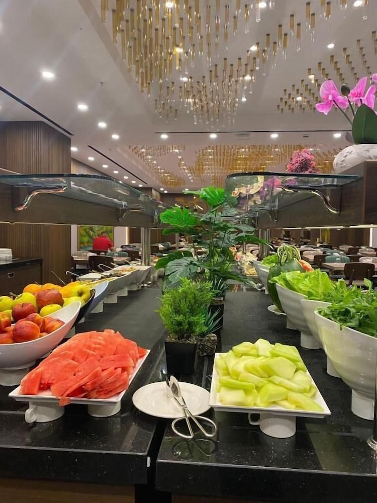 Ramada by Wyndham İstanbul Ümraniye - Image 42