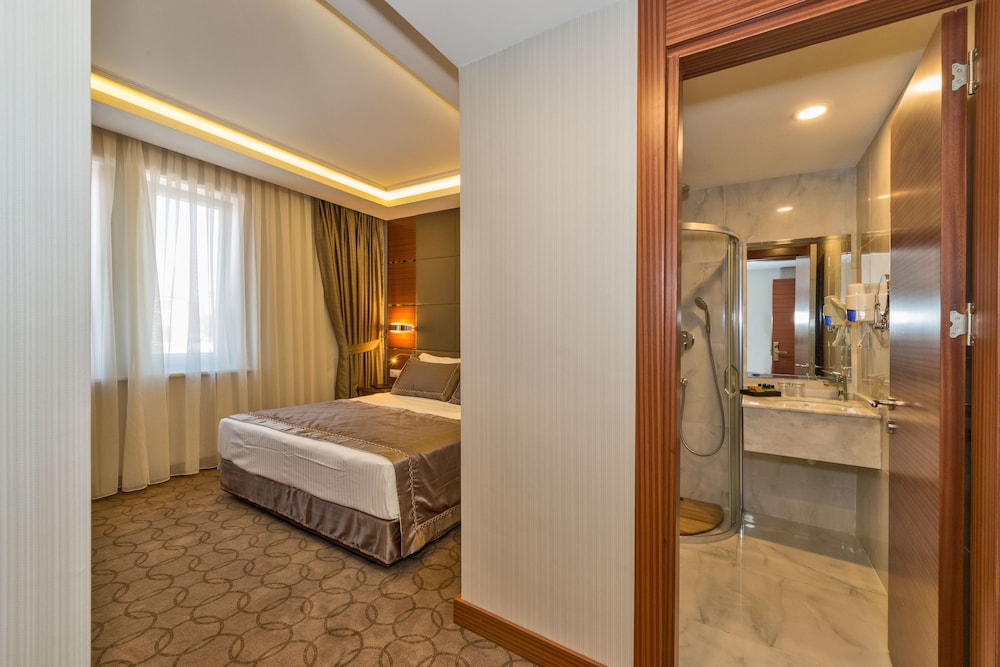 Glorious Otel - Image 11