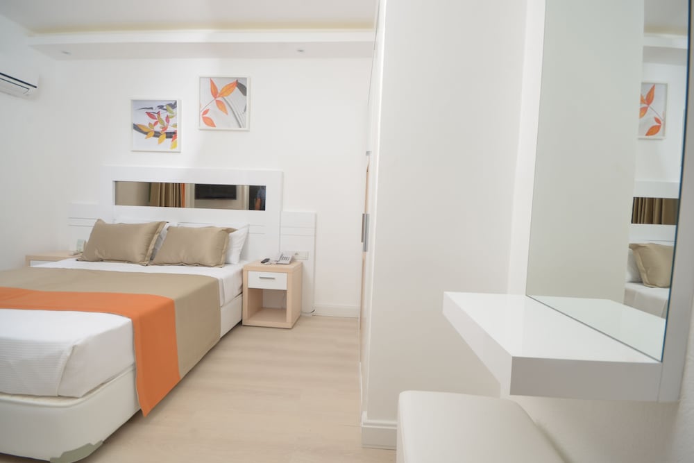 Doc's Hotel Kemer - Image 19