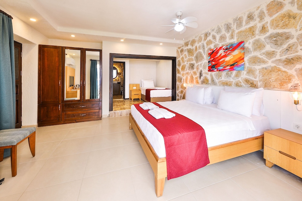 Atalante Hotel - Image 33