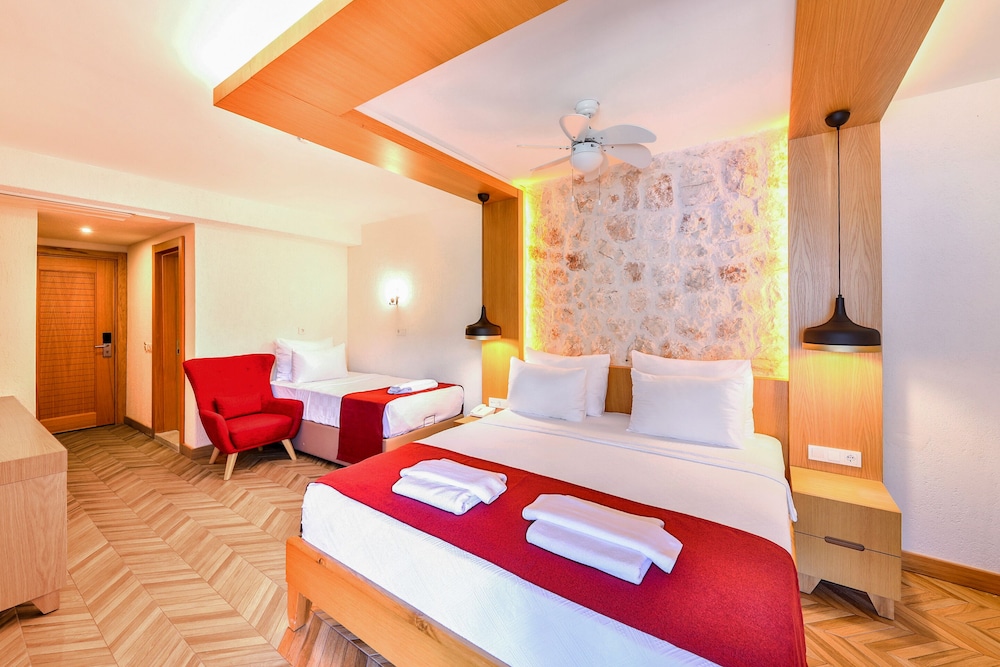 Atalante Hotel - Image 36