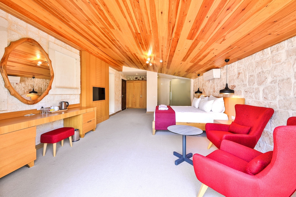 Atalante Hotel - Image 23