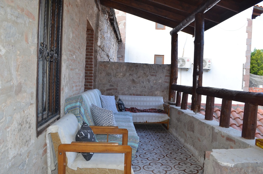 Nezisin Konağı - Image 8