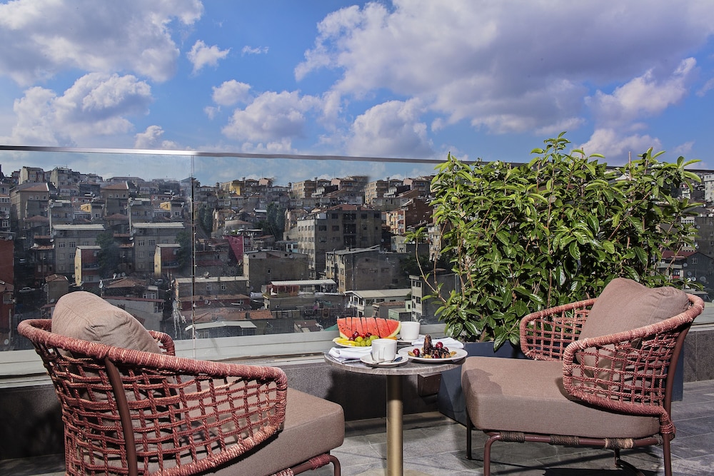 Naz City Oteli Taksim - Image 20