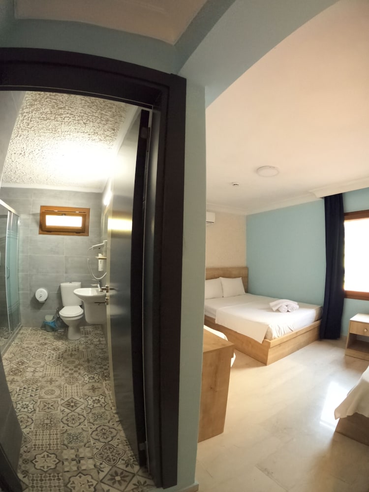 Ados Hotel - Image 7