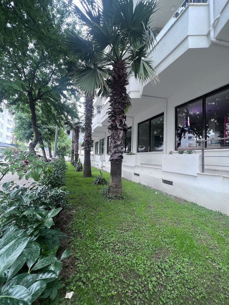 Hotel Private - Image 11
