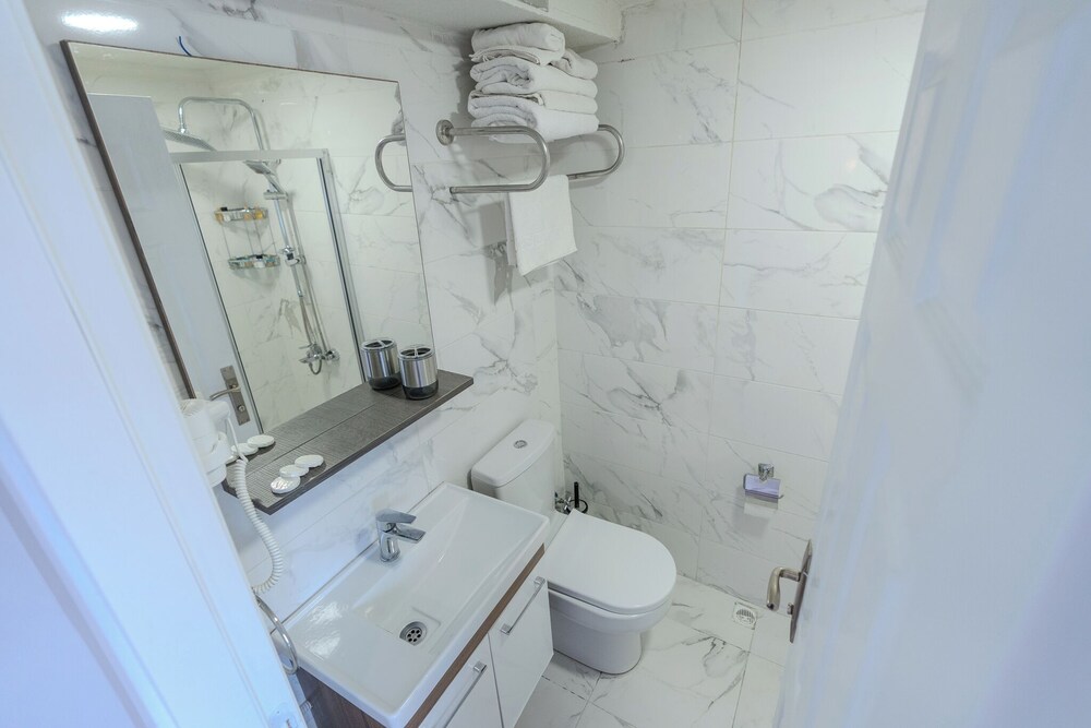 Seatanbul Hotel - Image 6