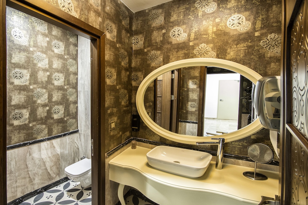 The Conforium Hotel - Image 32
