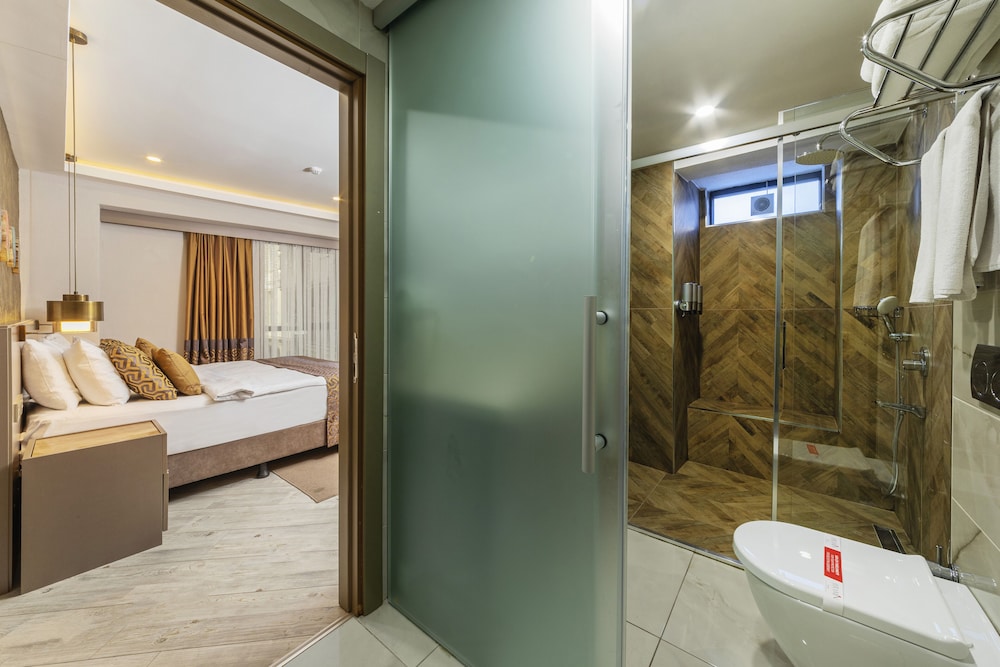 Ayramin Deluxe Hotel - Image 107