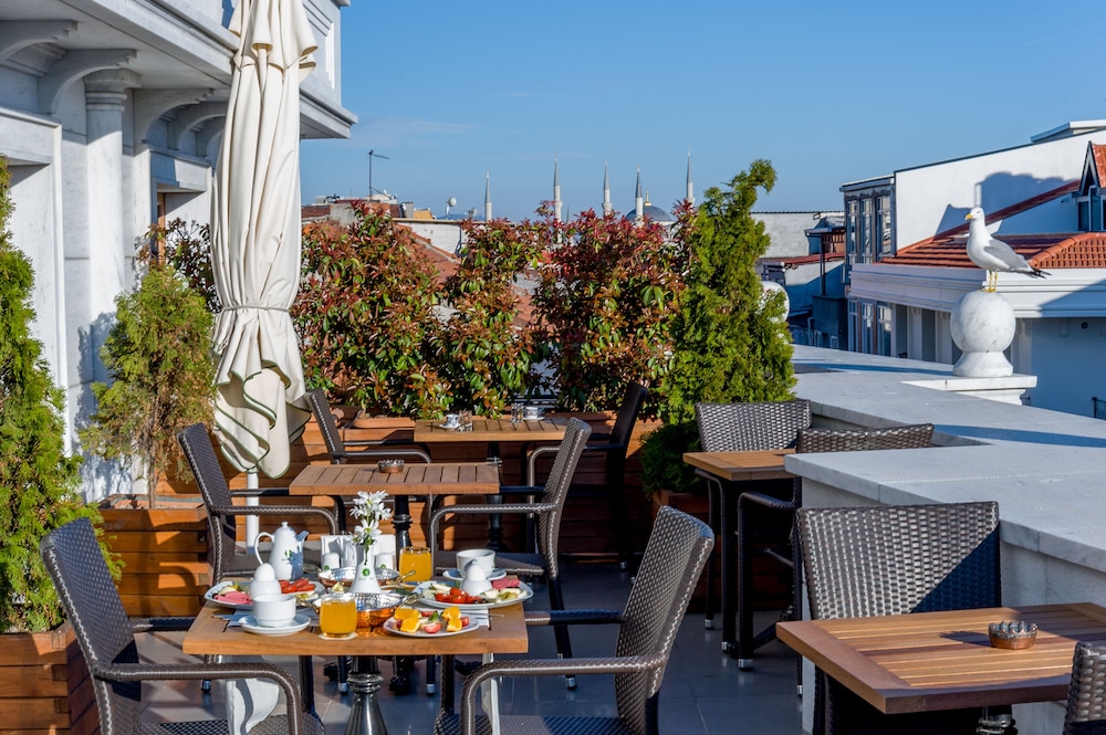 Bizim Otel - Image 35