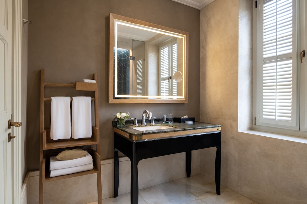 10 Karakoy İstanbul - Özel Sınıf - Image 42