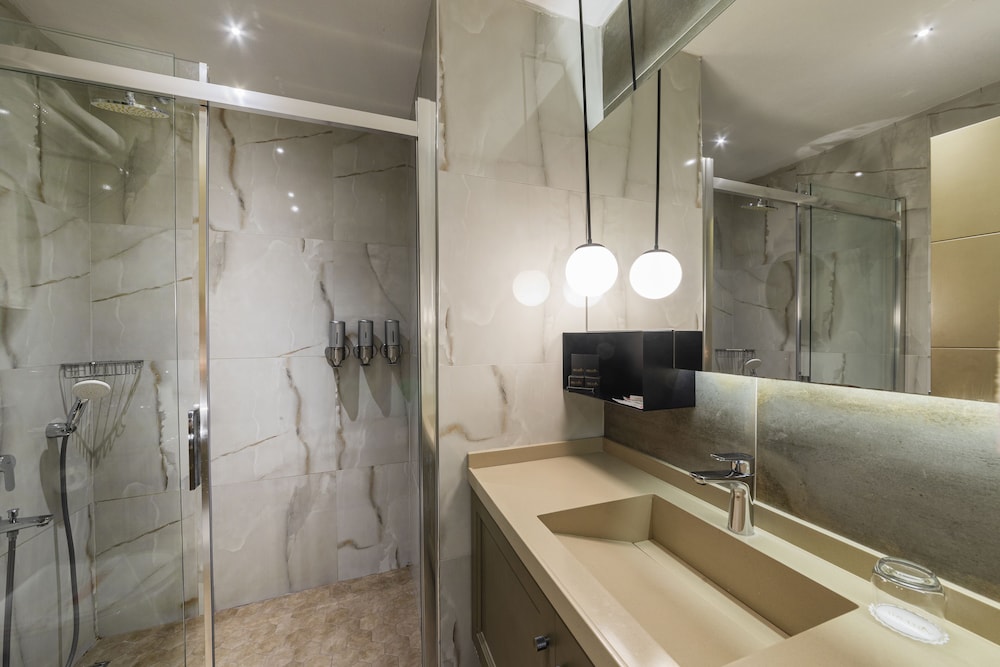 Ayramin Deluxe Hotel - Image 113