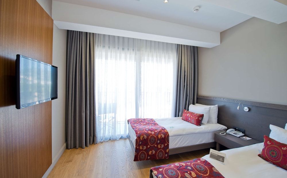 Ramada Resort by Wyndham Bodrum - Image 44