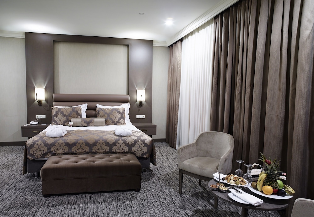 Euro Park Hotel - Image 5