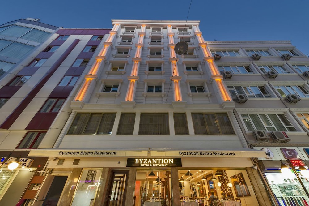 Glorious Otel - Image 62