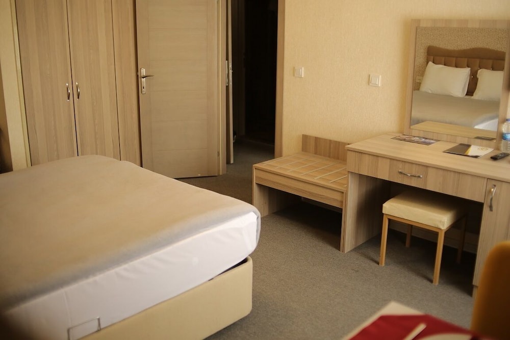 An Grand Otel - Image 23