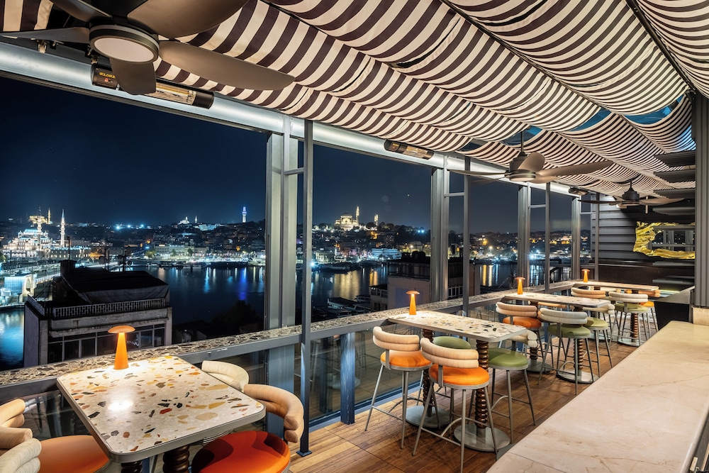 Momento Golden Horn Otel - Image 11