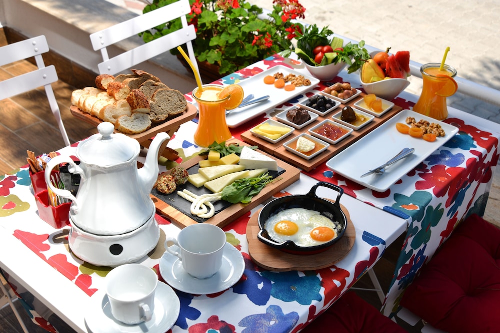 Doc's Hotel Kemer - Image 6