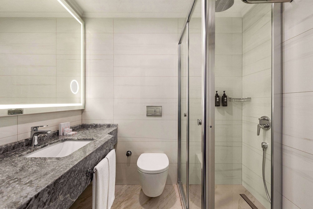 Ramada by Wyndham İstanbul Ümraniye - Image 30