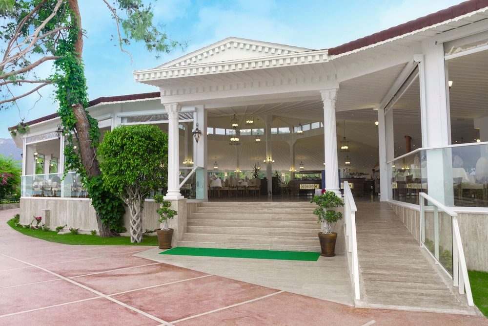 Club & Otel Letoonia - Image 26