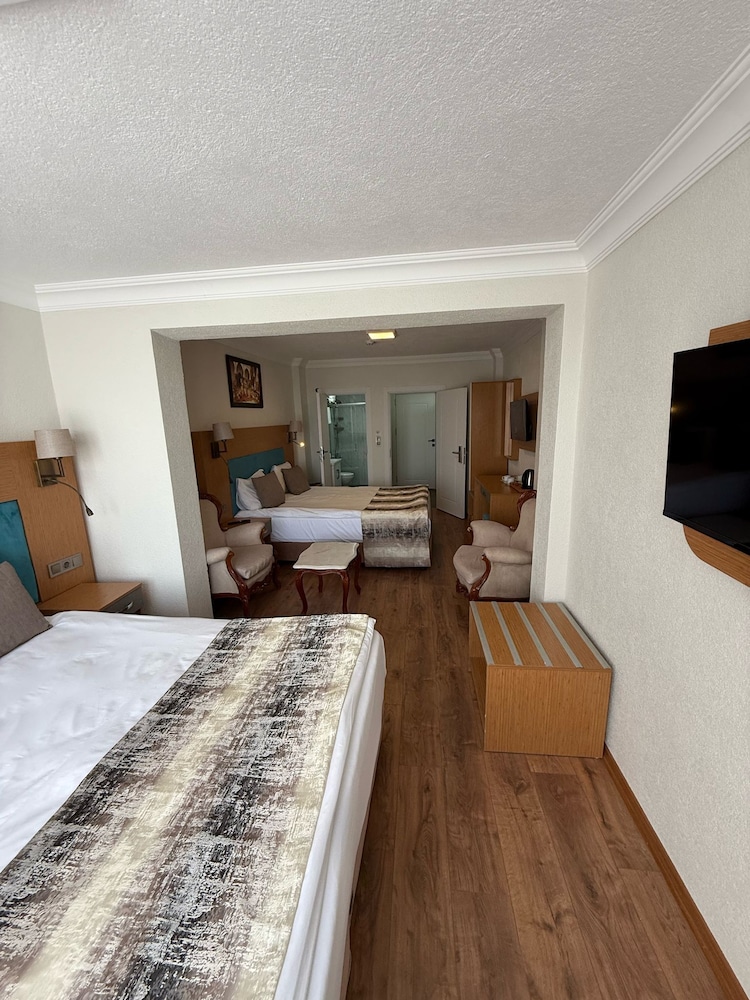 Seatanbul Hotel - Image 81