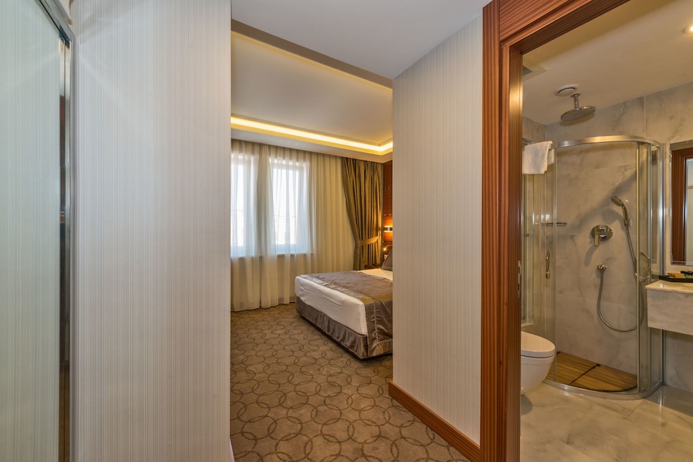 Glorious Otel - Image 16