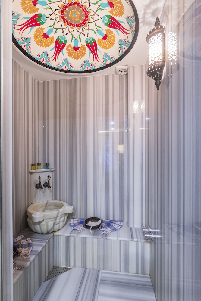 Ayramin Deluxe Hotel - Image 108