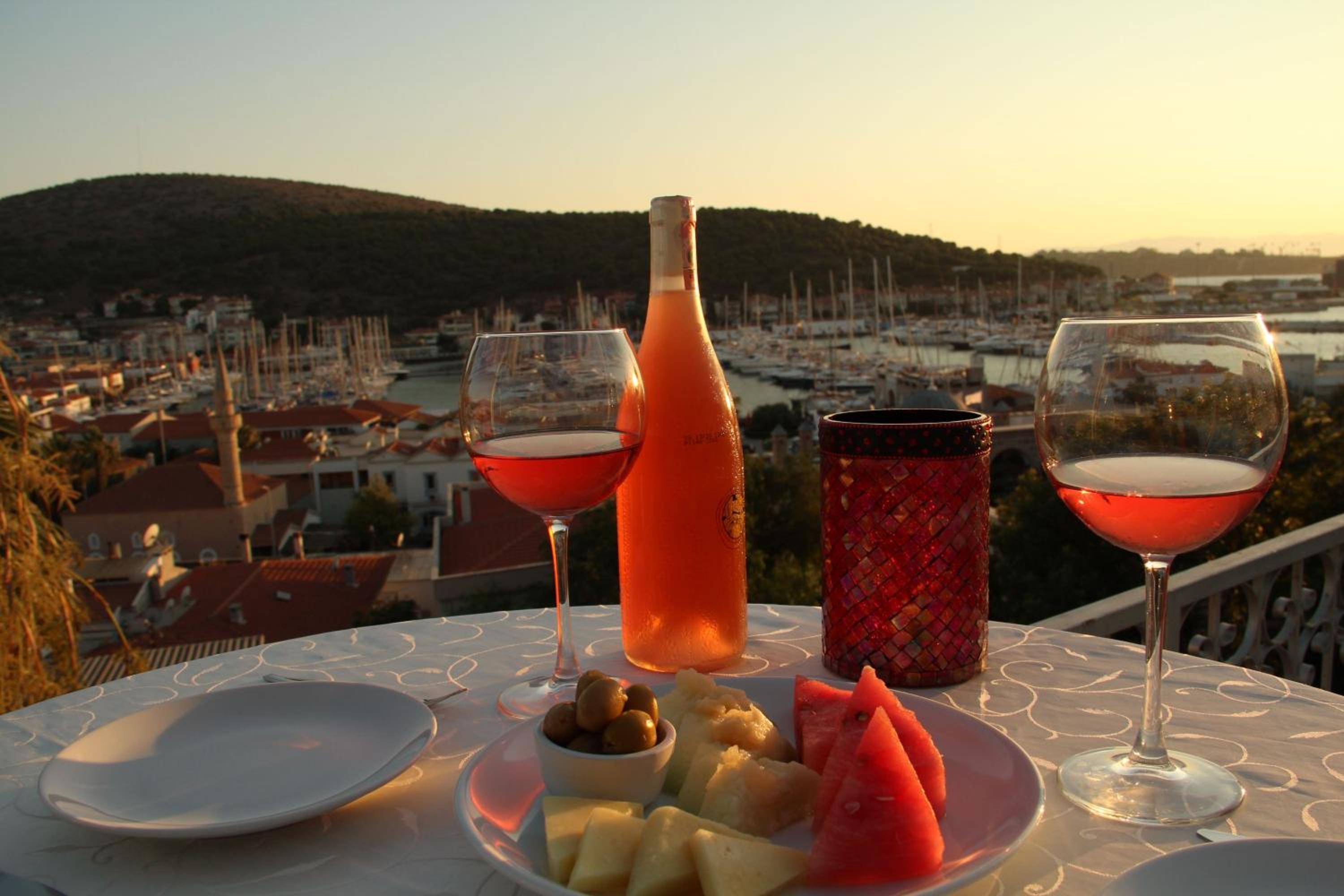 Yalcin Hotel - Image 18