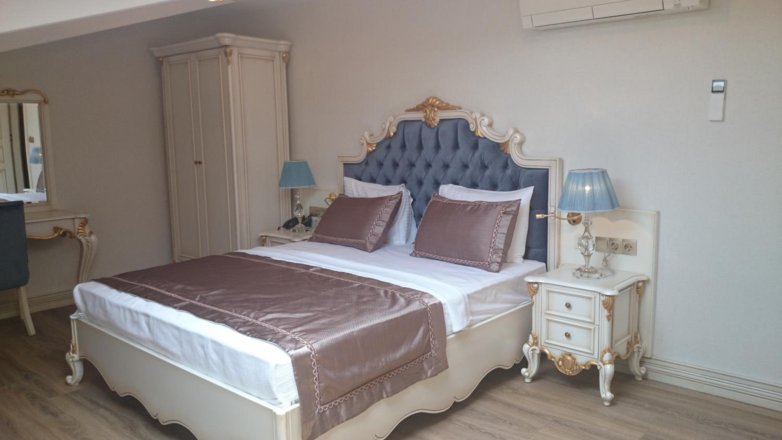 Glorious Otel - Image 64