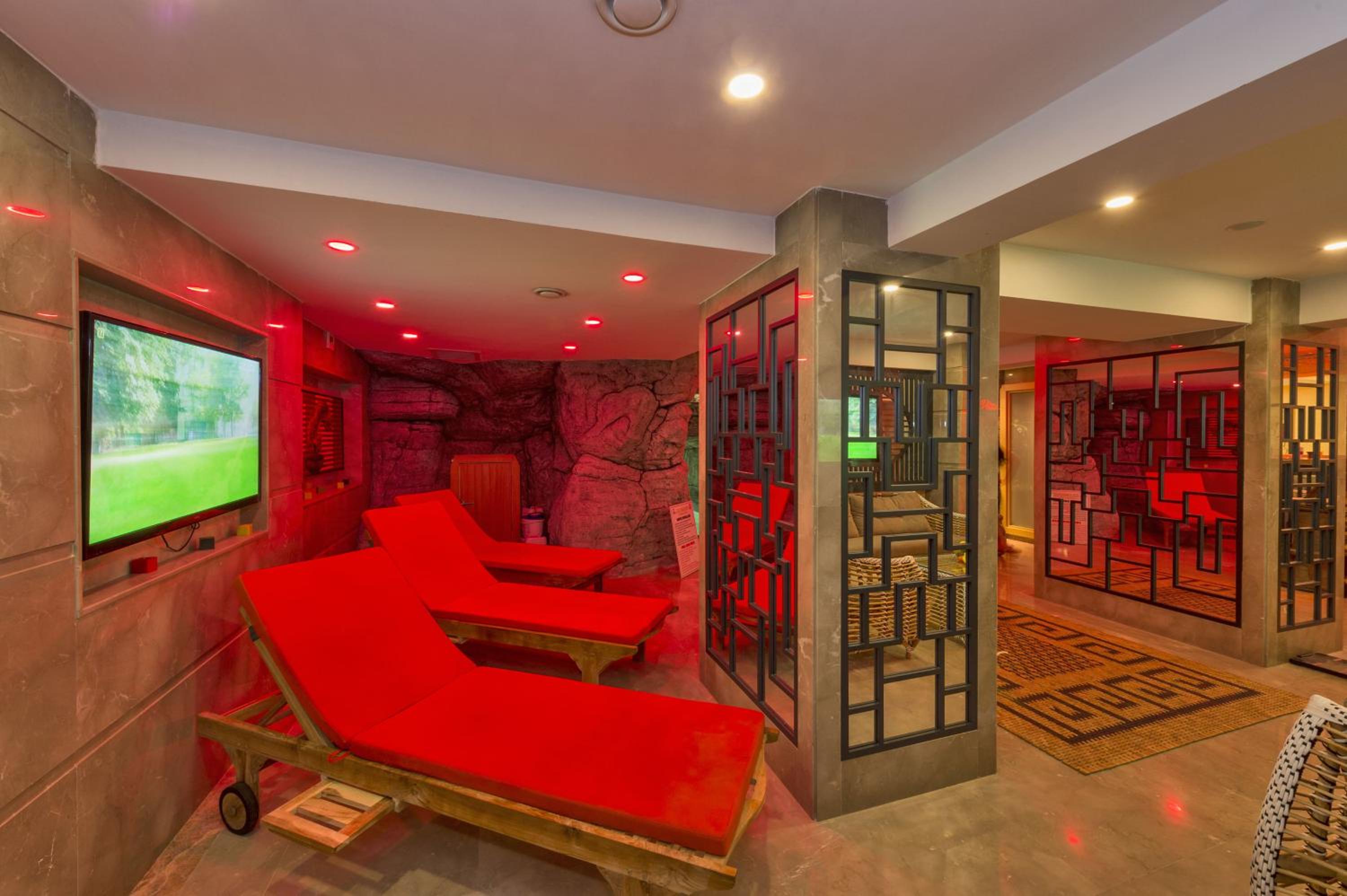 Glorious Otel - Image 67