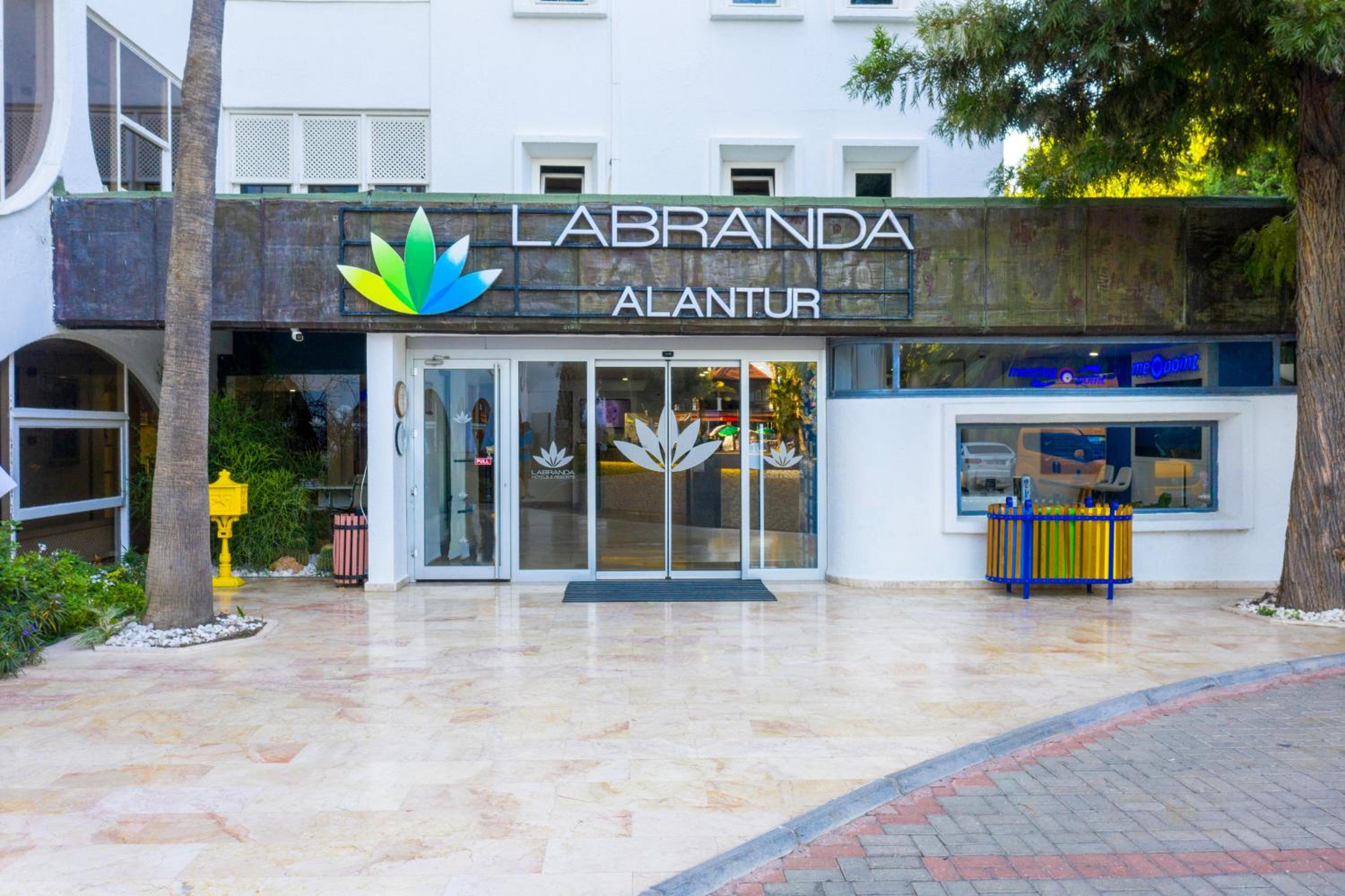Labranda Alantur - Image 65