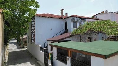 Ados Hotel - Image 29
