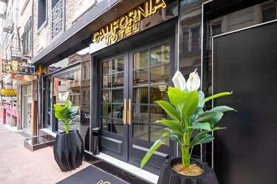 California Otel - Image 46